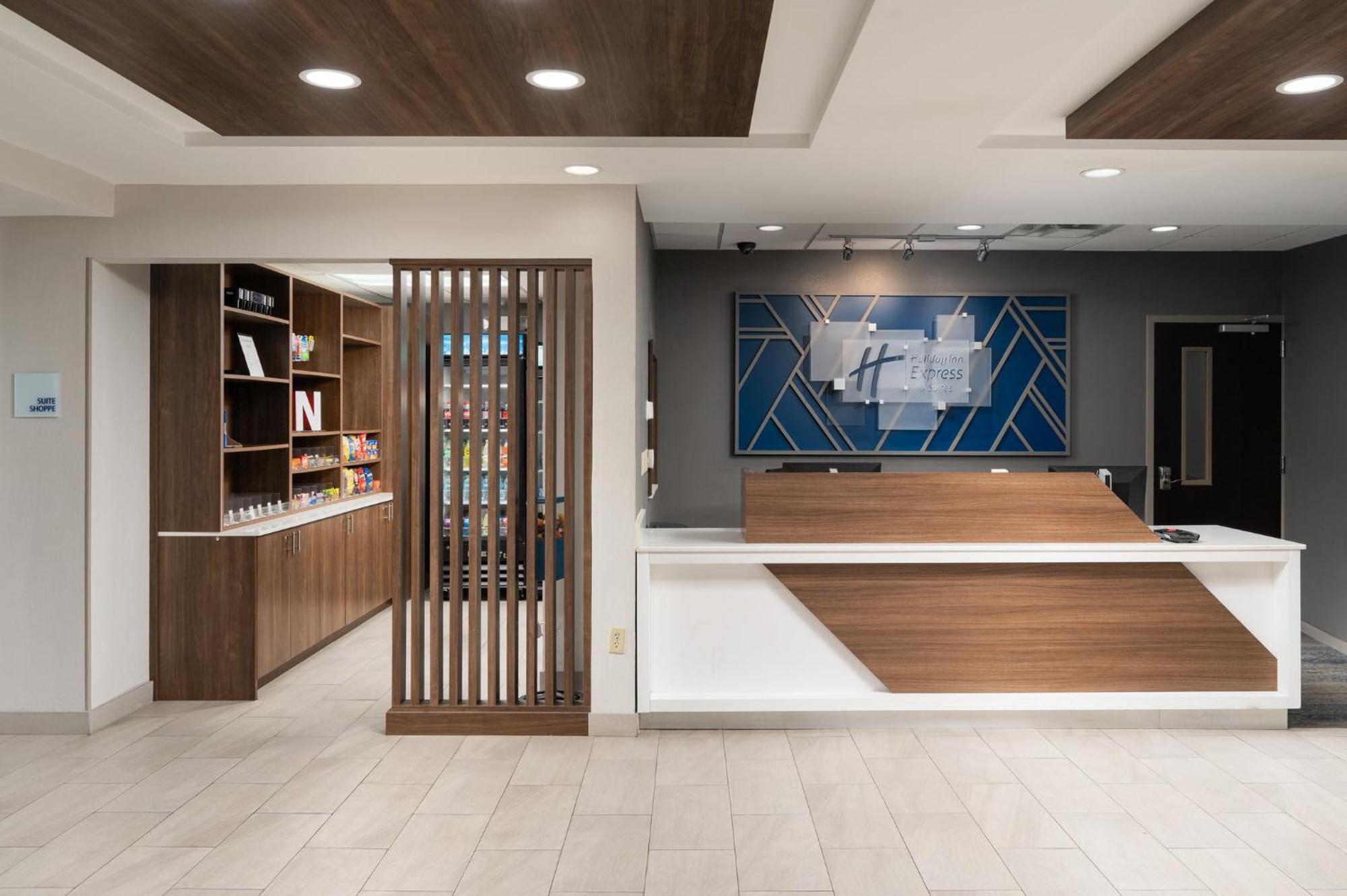 Holiday Inn Express Hotel & Suites Newport South By Ihg Экстерьер фото