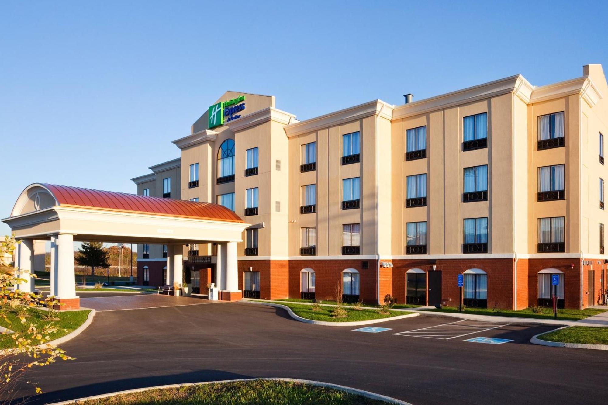 Holiday Inn Express Hotel & Suites Newport South By Ihg Экстерьер фото