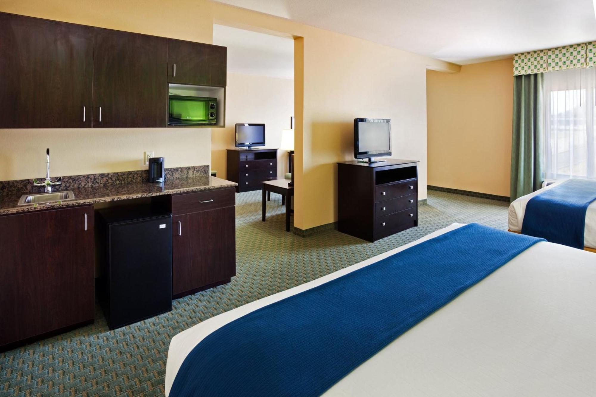 Holiday Inn Express Hotel & Suites Newport South By Ihg Экстерьер фото