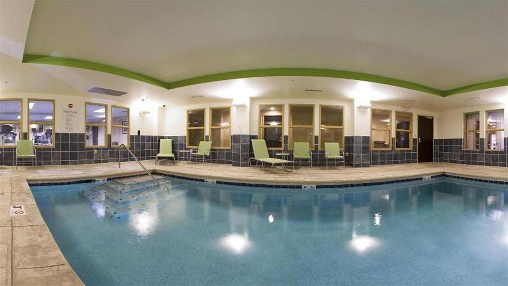 Holiday Inn Express Hotel & Suites Newport South By Ihg Экстерьер фото